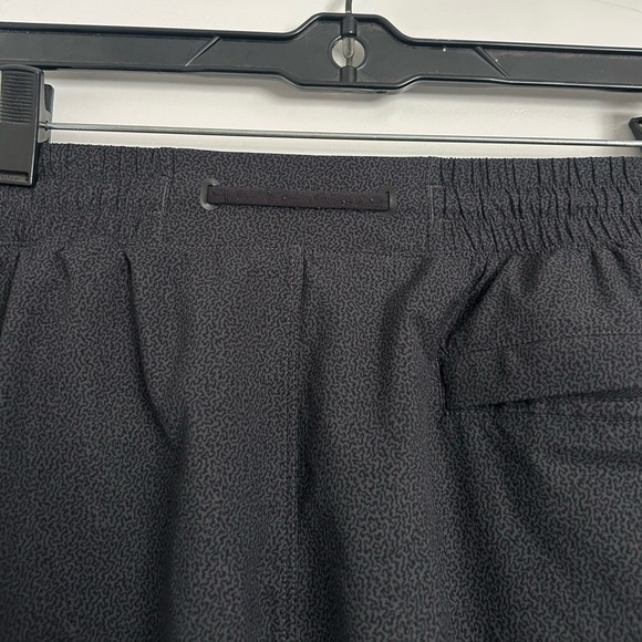 Lululemon Men's Black Casual Athletic Lightweight Shorts size large athleisure - Picture 9 of 11